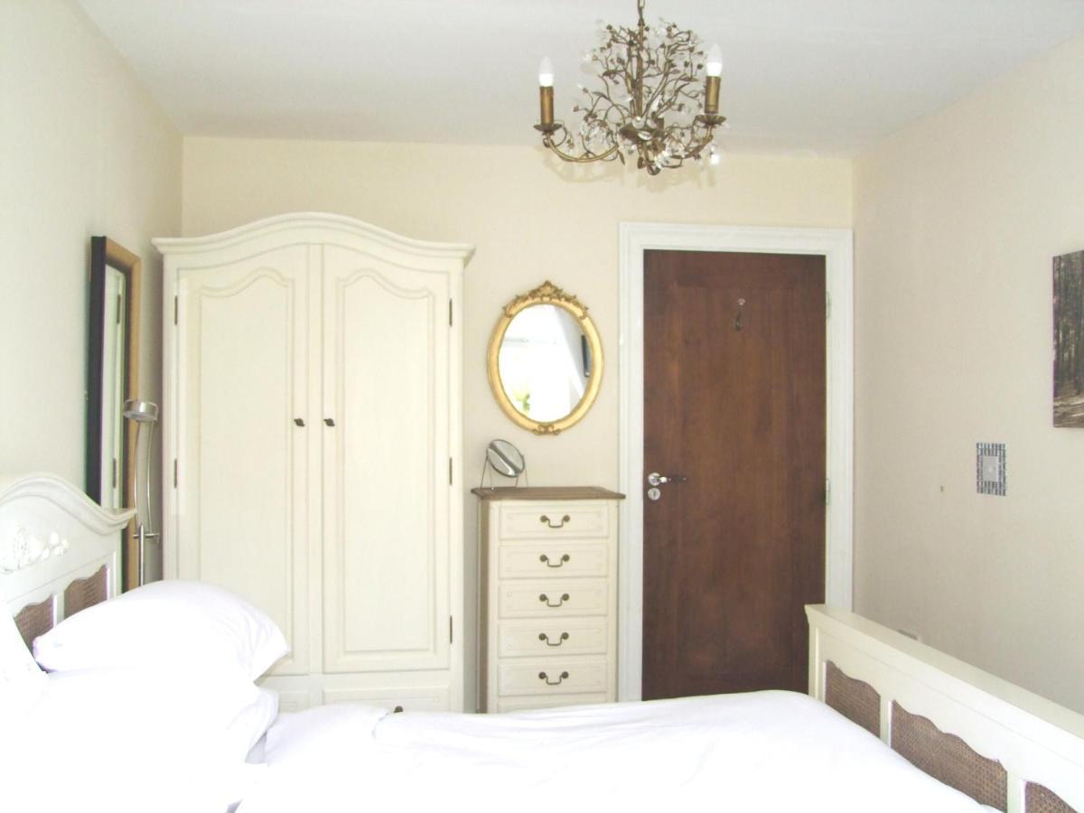 וויקלו Wonderful Setting Farmhouse Apartment מראה חיצוני תמונה